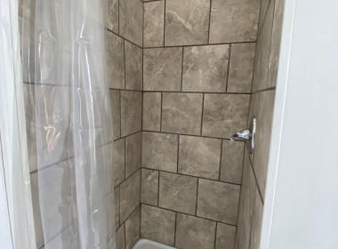 Shower, 1 Bedroom Apartment, 120 North George Street