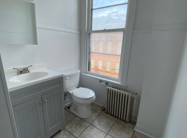 Bathroom, 1 Bedroom Apartment, 120 North George Street