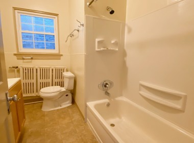 Bathroom, 2 Bedroom Apartment, 116, North George Street